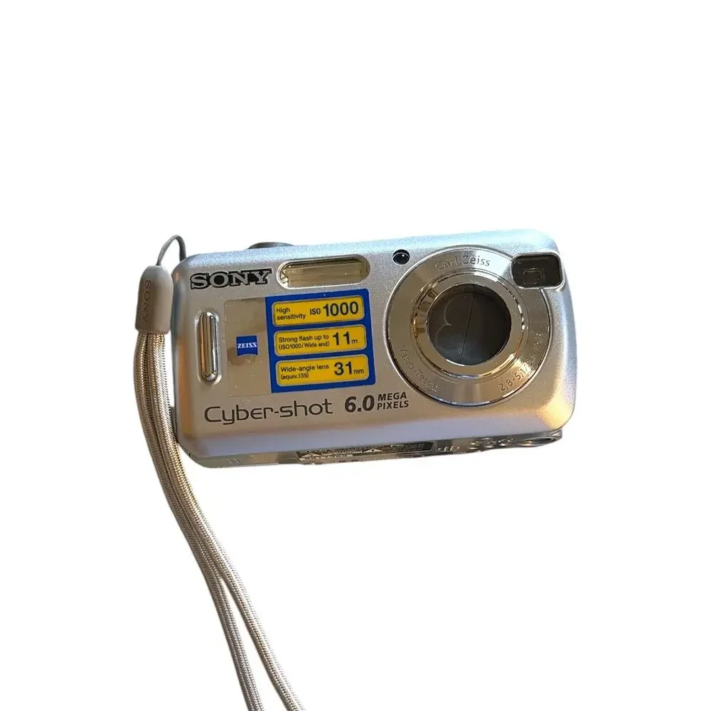 Vintage 2006 Y2K Sony Cyber-shot DSC-S600 Digicam – Classic Retro Look